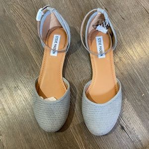 Brand New Steve Madden Maia Grey Flats/Sandals
